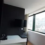404 Gale Center Wifi, Parking Апартаменты *